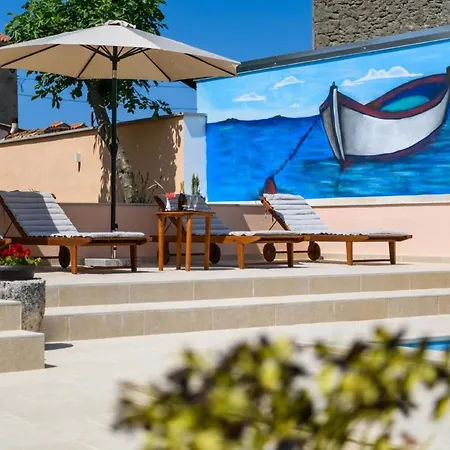 Holiday home Mit Privatpool Fuer 4 Personen Ca 120 Qm In Divsici, Istrien Suedkueste Von Istrien