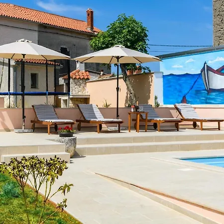 Holiday home Mit Privatpool Fuer 4 Personen Ca 120 Qm In Divsici, Istrien Suedkueste Von Istrien Divsici